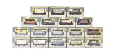 COLLECTION OF ASSORTED WRENN RAILWAYS OO GAUGE ROLLING STOCK