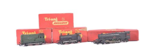 COLLECTION OF TRIANG OO GAUGE MODEL RAILWAY LOCOMOTIVES