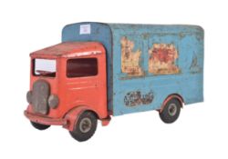 VINTAGE TRIANG TINPLATE MODEL TRANSPORT VAN