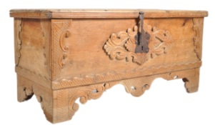 18TH CENTURY CONTINENTAL PINE WOOD CARVED COFFER CHEST