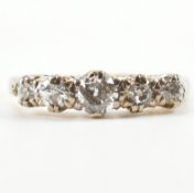18CT GOLD & DIAMOND FIVE STONE RING