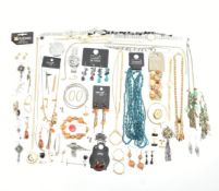 COLLECTION OF ASSORTED VINTAGE & LATER COSTUME JEWELLERY