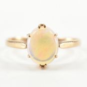 VINTAGE 9CT GOLD & OPAL SINGLE STONE RING