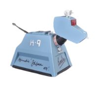 DOCTOR WHO - BOB BAKER & JOHN LEESON - 1/6 SCALE SIGNED K9
