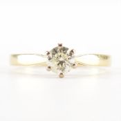 HALLMARKED 18CT GOLD & DIAMOND SOLITAIRE RING