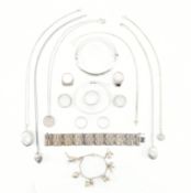COLLECTION OF ASSORTED SILVER JEWELLERY