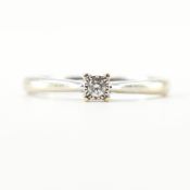 HALLMARKED 9CT WHITE GOLD & DIAMOND SOLITAIRE RING