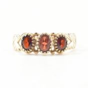 HALLMARKED 9CT GOLD & GARNET THREE STONE RING