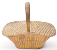 W. AVERY & SONS - 19TH CENTURY GILT METAL NEEDLE CASE - PICNIC