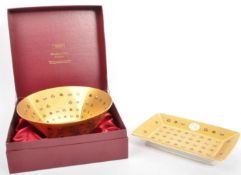 TWO PIECES OF BILSTON & BATTERSEA ROYAL PALACES CHINA