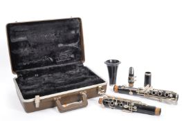 VINTAGE AMERICAN MADE BUESCHER 'ARISTOCRAT' CLARINET