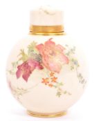 19TH CENTURY ROYAL WORCESTER IVORY BLUSH LIDDED VASE