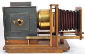 EARLY 20TH CENTURY LANTERN PROJECTOR