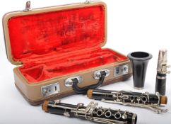 BOOSEY & HAWKES 'REGENT' CLARINET IN CASE