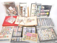LARGE COLLECTION OF UK & FOREIGN WORLD POASTAGE STAMPS