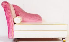 CONTEMPORARY DESIGNER LEATHER CHAISE LOUNGE / DAYBED