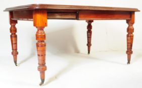A VICTORIAN WIND OUT EXTENDING DINING TABLE & MATCHING CHAIRS