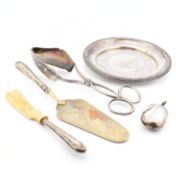 COLLECTION OF 800 SILVER & WHITE METAL ITEMS