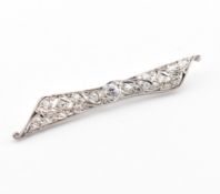 1920S PLATINUM & DIAMOND BROOCH PIN