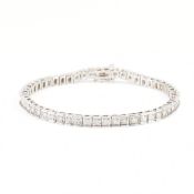 14CT WHITE GOLD & DIAMOND LINE BRACELET