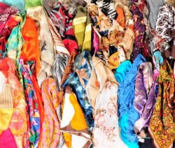 Online Vintage Fashion Accessories Auction - Including Scarves, Gloves & Handbags