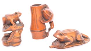 THREE 20TH CENTURY JAPANESE BOXWOOD NETSUKE