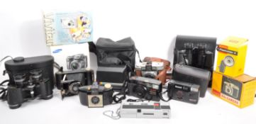 COLLECTION OF VINTAGE 20TH CENTURY CAMERAS