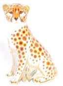 A VINTAGE ROYAL CROWN DERBY GOLD SEAL LEOPARD FIGURINE