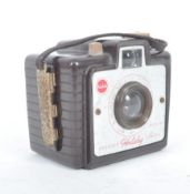 KODAK - VINTAGE AMERICAN 1950S BROWNIE HOLIDAY CAMERA