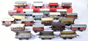 MODEL RAILWAY - HORNBY O GAUGE TINPLATE ROLLING STOCK WAGONS