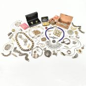 COLLECTION OF ASSORTED ANTIQUE & LATER COSTUME JEWELLERY