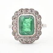 18CT WHITE GOLD EMERALD & DIAMOND RING
