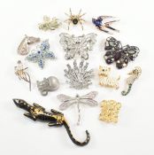 COLLECTION OF ASSORTED VINTAGE & LATER BROOCH PINS