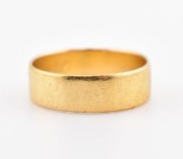 1960S HALLMARKED 22CT GOLD WIDE BAND RING