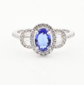 HALLMARKED 18CT GOLD & TANZANITE DIAMOND RING