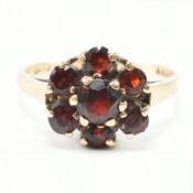 VINTAGE HALLMARKED 9CT GOLD & GARNET CLUSTER RING