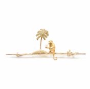 19TH CENTURY 9CT GOLD & PEARL BAR BROOCH
