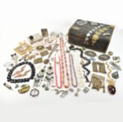 COLLECTION OF ASSORTED ANTIQUE & LATER COSTUME JEWELLERY