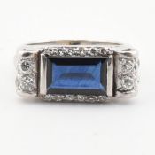 18CT WHITE GOLD SAPPHIRE & DIAMOND RING