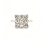 VINTAGE 18CT GOLD PLATINUM & DIAMOND CLUSTER RING