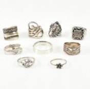 COLLECTION OF ASSORTED SILVER & WHITE METAL RINGS