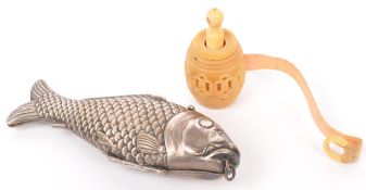 19TH CENTURY VICTORIAN TAGUA NUT TAPE MEASURE