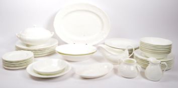 WEDGWOOD - STRAWBERRY & VINE - BONE CHINA DINNER SERVICE