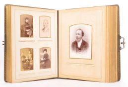 19TH CENTURY CARTE DE VISITE FAMILY PORTRAIT PHOTOGRAPHS