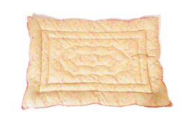 VINTAGE RETRO 20TH CENTURY EIDERDOWN QUILT