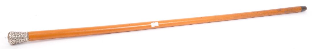 MID 20TH CENTURY YEW WOOD WALKING STICK WITH ORNATE HANDLE