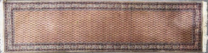 VINTAGE MID CENTURY PERSIAN ISLAMIC RUNNER RUG CARPET