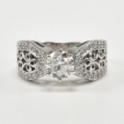 WHITE GOLD & DIAMOND DRESS RING