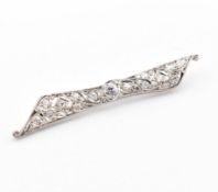 1920S PLATINUM & DIAMOND BROOCH PIN