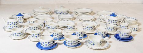 LARGE EXTENSIVE MIDWINTER CERAMIC TABLEWARE DINNER SET